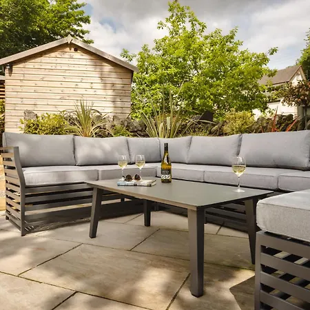 Coronation Family Cottage, Modernised 200-year-old District With Private Hot Tub And Parking - Ridgestone *